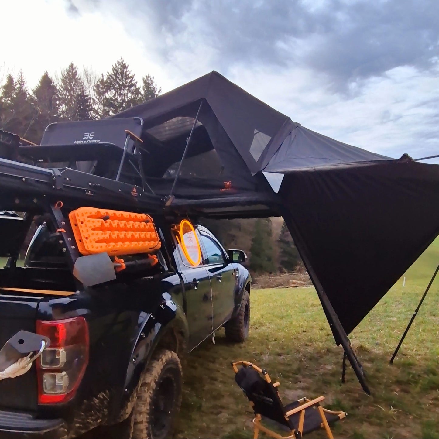 WildPeak 3 – Hartschalen Dachzelt von Alpin eXtreme 3 Personen